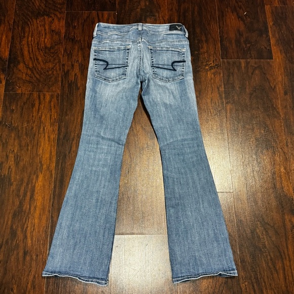 American Eagle Outfitters Stretch Denim Kick Boot Light Blue Flare Jeans 4 Short - Picture 9 of 13